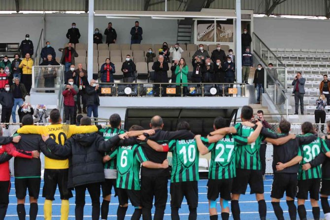 Efeler 09 Sfk, Liderliğini Korudu