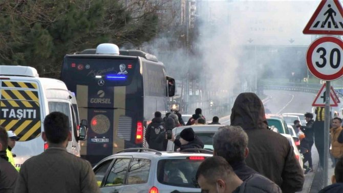 Fenerbahçe Stada Hareket Etti