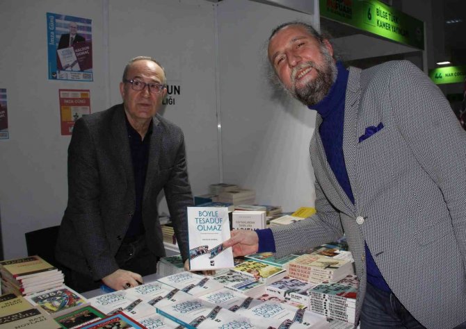 Spor Yorumcusu Haldun Domaç, Kitap Fuarı’nda Okurlarıyla Buluştu