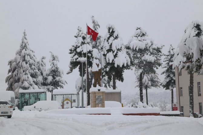 Konya Hadim’de Kar Kalınlığı Yarım Metreyi Geçti