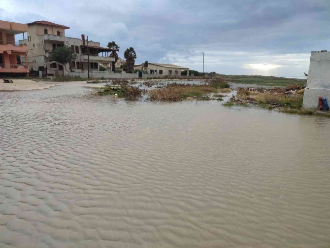 Hatay’da Fırtına Ve Yağmur Hayatı Olumsuz Etkiledi