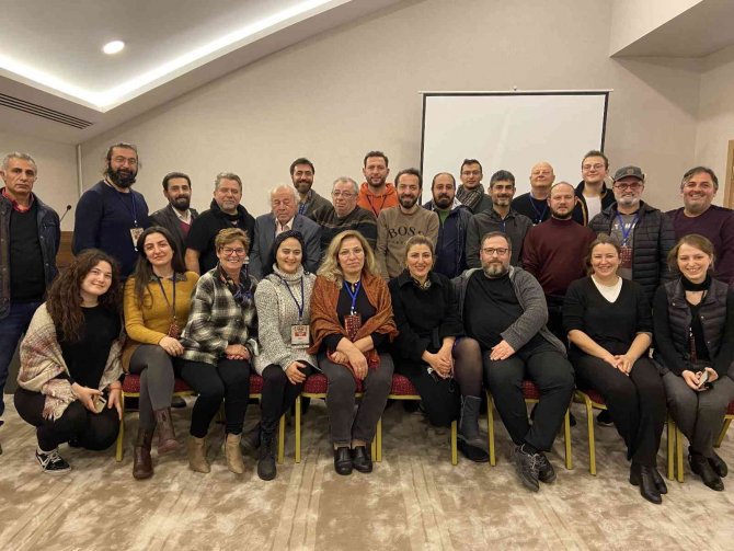 Dev Kuklalar, Işıklı Şovlar Hepsi Bu Festivalde