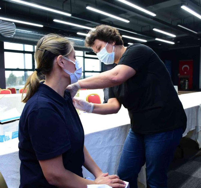 Eskişehir Osb’deki Aşı Çalışmasına Yoğun Talep