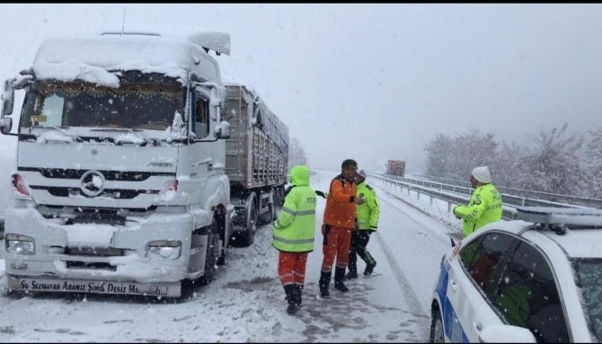 Isparta’da Sürücülerin Yardımına Polis Koştu
