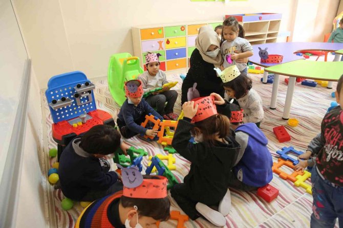 Kadınlar Haliliye Belediyesiyle Meslek Sahibi Oluyor