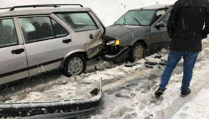 Kahramanmaraş’ta Ulaşım Ve Eğitime Kar Engeli