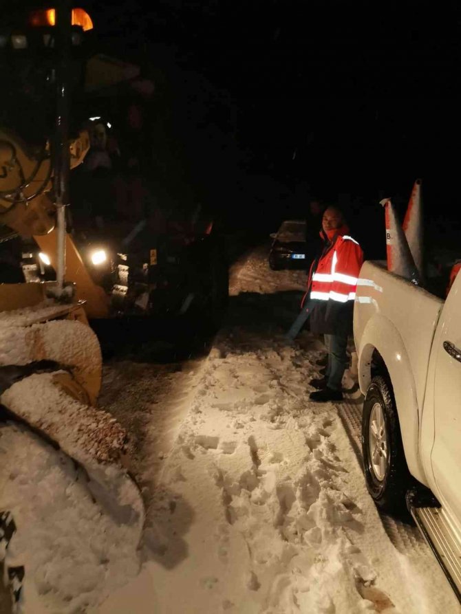 Mersin’de Karda Mahsur Kalan Vatandaşlar Kurtarıldı