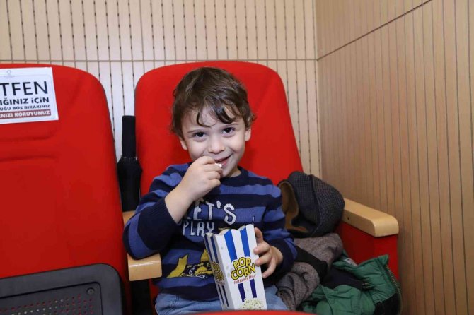 Çocukların Sinema Keyfi