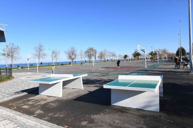 Parkların Yeni Gözdesi: Masa Tenisi