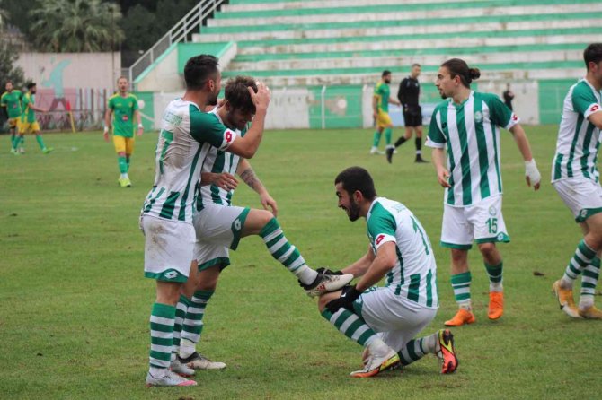 Salihli Belediyespor Evinde Galibiyetle Tanıştı