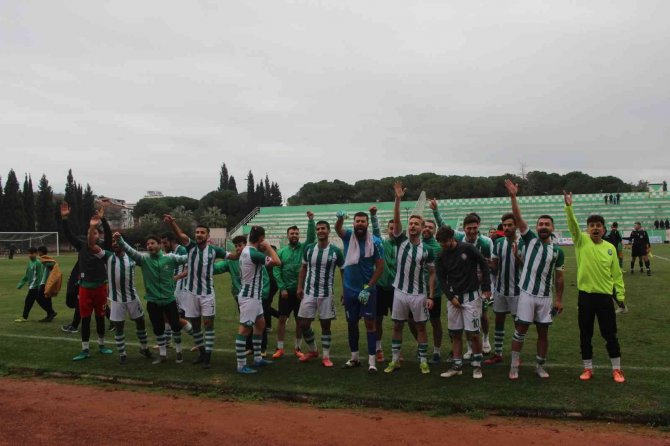 Salihli Belediyespor Evinde Galibiyetle Tanıştı