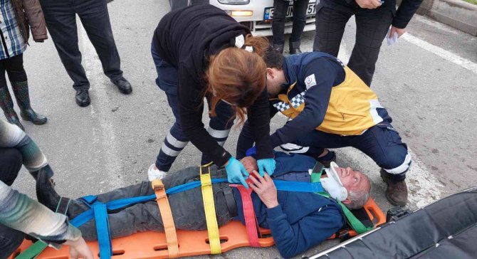 Otomobilin Çarptığı Yaya Hastanelik Oldu