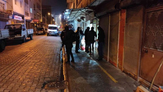 Çarşamba’da İş Yeri Kurşunlandı