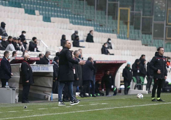 Spor Toto 1. Lig: Bursaspor: 0 - Bandırmaspor: 1