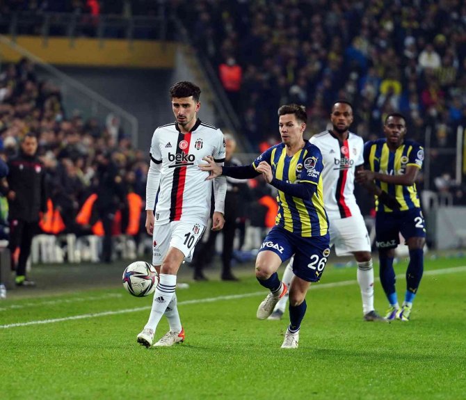 Spor Toto Süper Lig: Fenerbahçe: 2 - Beşiktaş: 2 (Maç Sonucu)