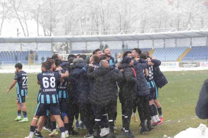 Belediye Kütahyaspor, Ligin İlk Yarısını İkinci Olarak Tamamladı