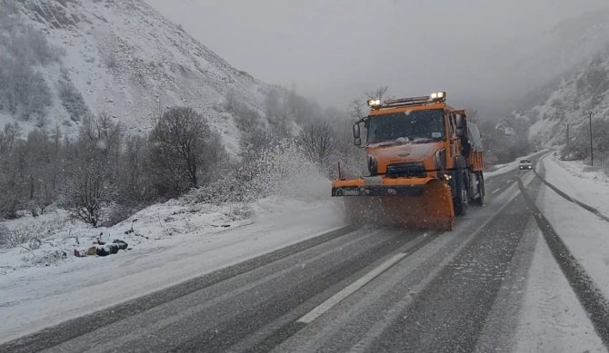 Tunceli’de Karla Mücadele Sürüyor