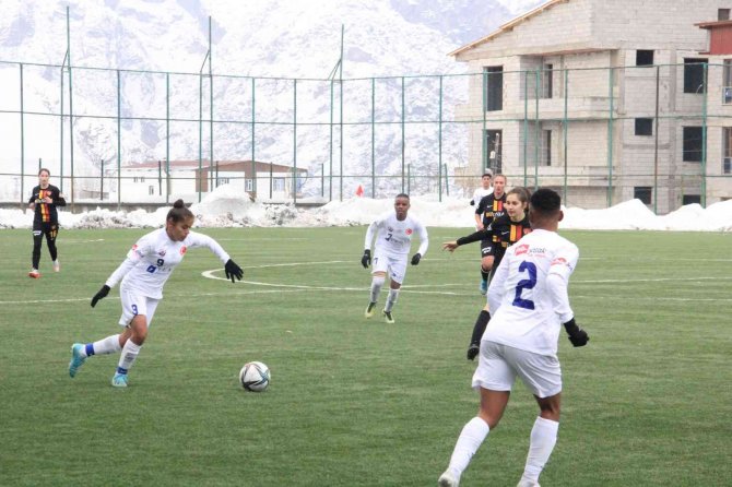 Tff Kadınlar 1. Ligi: Hakkari Gücü: 4 - Kayserispor: 0