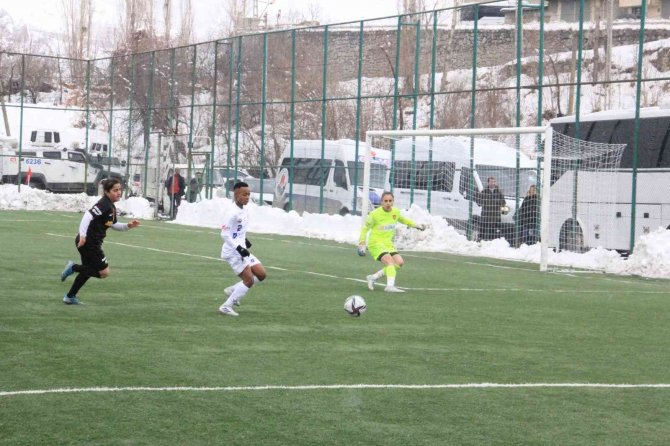 Tff Kadınlar 1. Ligi: Hakkari Gücü: 4 - Kayserispor: 0