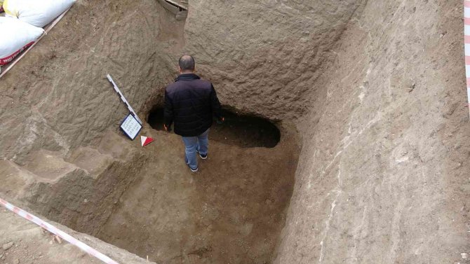 Van’da İlk Kez Pers İ̇mparatorluğu’na Ait Mezar Bulundu