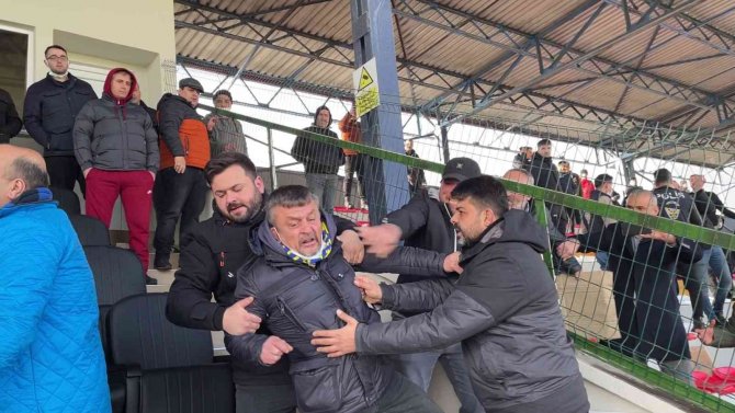 Amatör Maçta Ortalık Savaş Alanına Döndü!