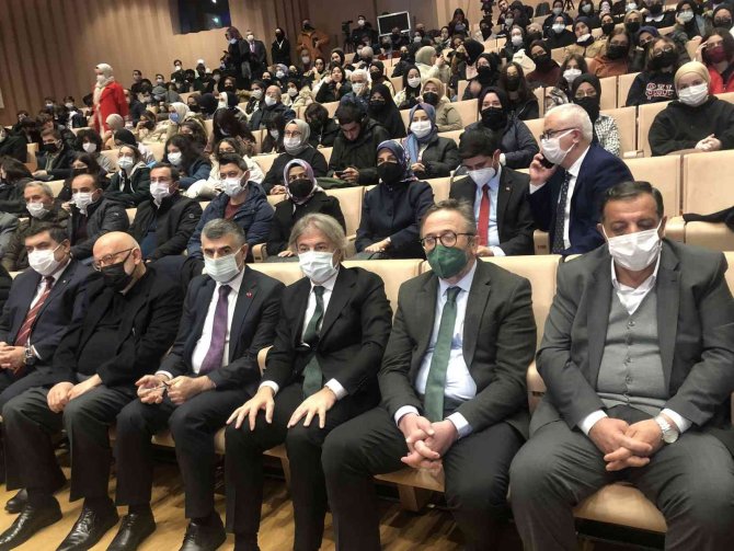 13. İ̇stanbul Edebiyat Festivali Sezai Karakoç Temasıyla Başladı