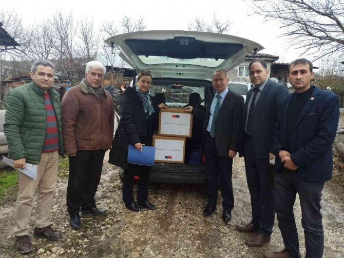 Çocuklar Oyun Sandıklarına Kavuştu