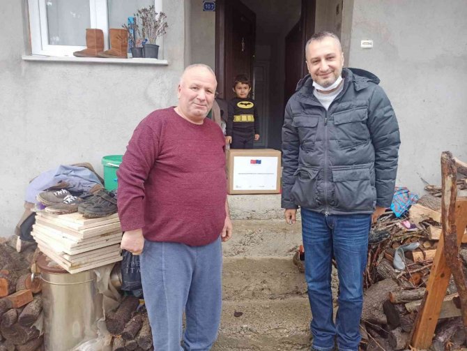 Çocuklar Oyun Sandıklarına Kavuştu