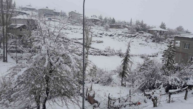 Tufanbeyli’de Eğitime 1 Gün Ara Verildi