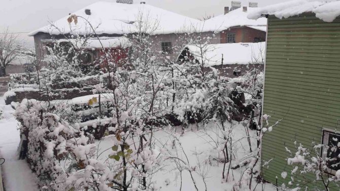 Tufanbeyli’de Eğitime 1 Gün Ara Verildi