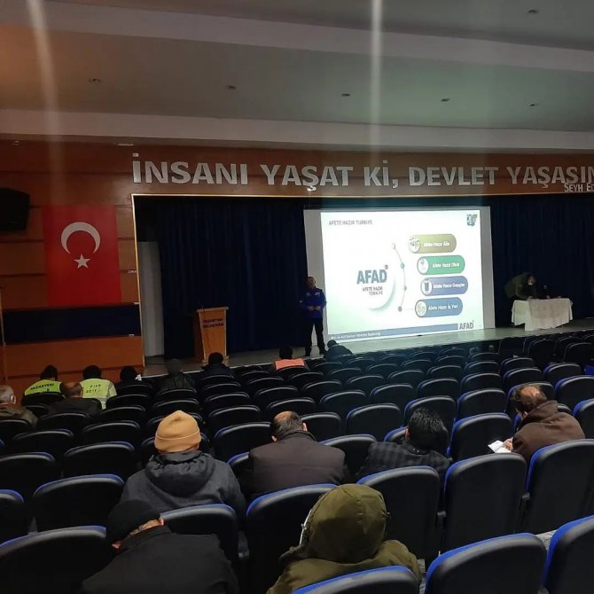 Belediye Personeline ’Afet Farkındalık Eğitimi’ Verildi