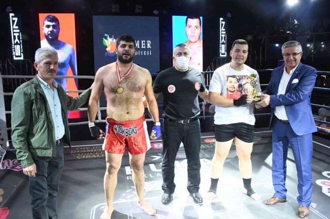 4 Farklı Ülkeden 6 Sporcu Kemar’de Ringe Çıktı