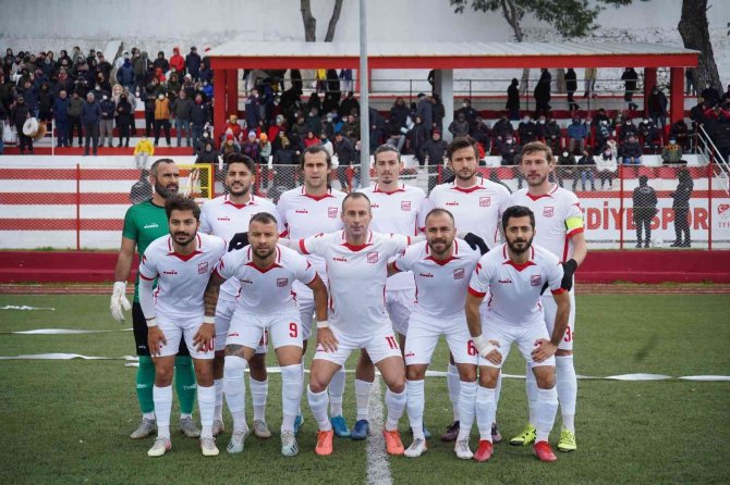 Ayvalıkgücü Belediyespor’a Liderlik Çok Yakıştı