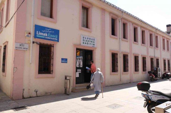 Ayvalık Belediyesinden “Askıda Fatura” Uygulaması