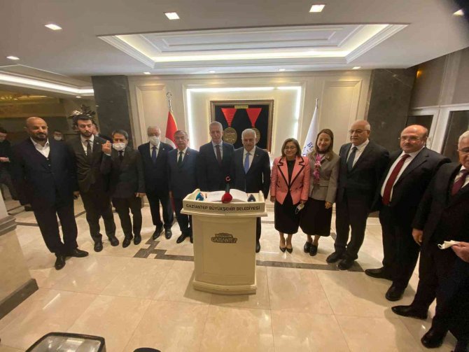 Binali Yıldırım Ve İ̇smet Yılmaz’ın Gaziantep Temasları