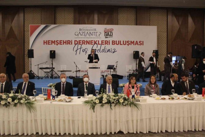 Binali Yıldırım Gaziantep’te ’Hemşeri Dernekleri Buluşması’na Katıldı