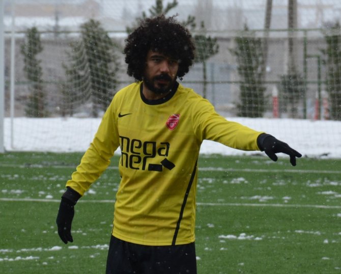 İ̇scehisar Spor Rakibi Ahmetli Belediye Spor’u Tek Goller Geçti