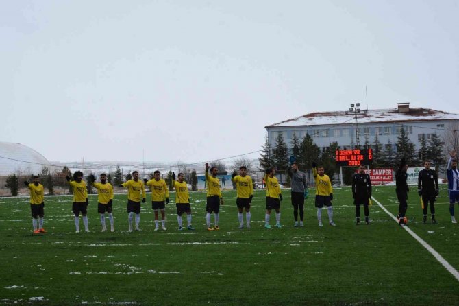 İ̇scehisar Spor Rakibi Ahmetli Belediye Spor’u Tek Goller Geçti