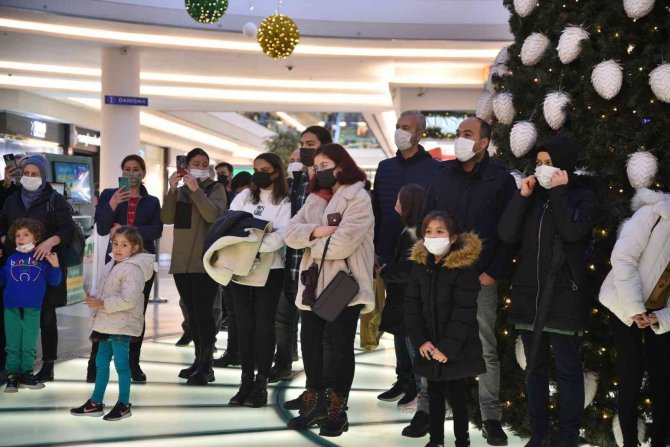 Askeri Bandodan Anlamlı Konser