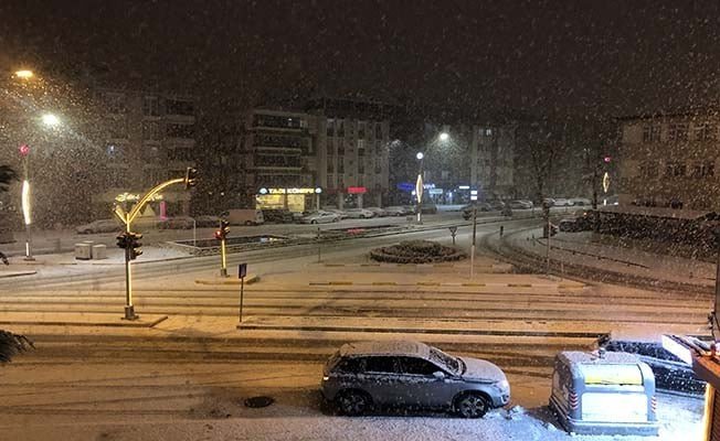 Çorum’da Beklenen Kar Yağışı Başladı