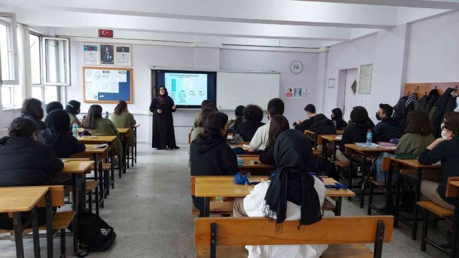 Lise Öğrencilerine Seminer Düzenlendi