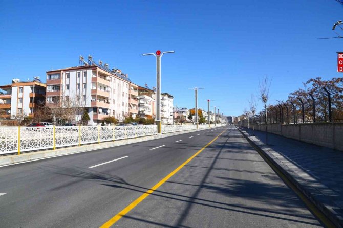 Elazığ’da Yol Genişletme Çalışmaları Sürüyor