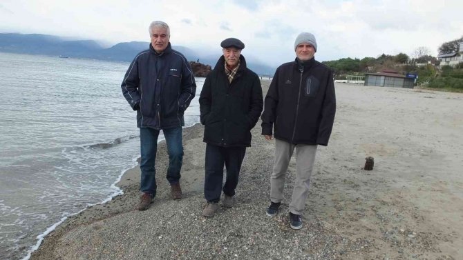 Balıkesir’de Mavi Bayraklı Plajlar Emeklilere Yürüyüş Mekanı Oldu