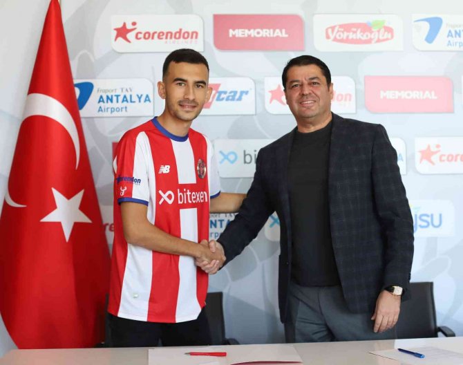 Fta Antalyaspor 4 Genç Futbolcu İle Daha Sözleşme İmzaladı