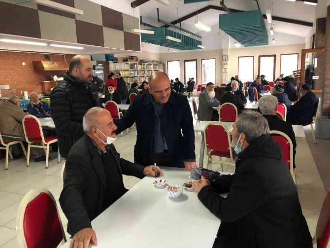 Körfez’de 6 Bin 500 Metrekarelik Alana Kent Meydanı Yapılacak