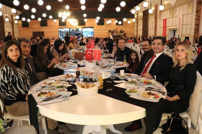 Elazığ’da Sağlıkçılar İçin Motivasyon Gecesi