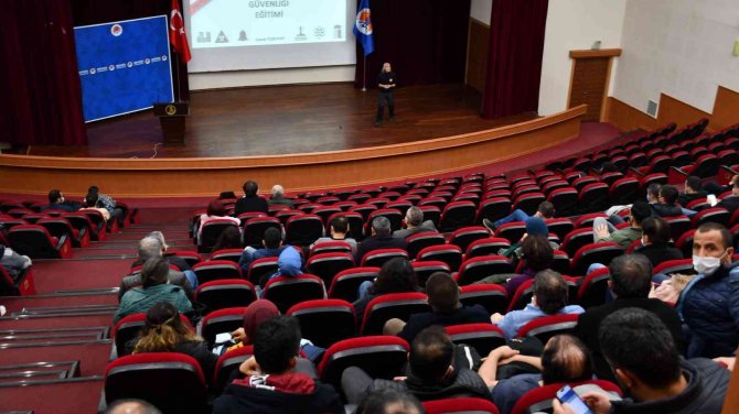 Mersin Üniversitesi Personeline ‘Yangın Güvenliği Eğitimi’ Verildi