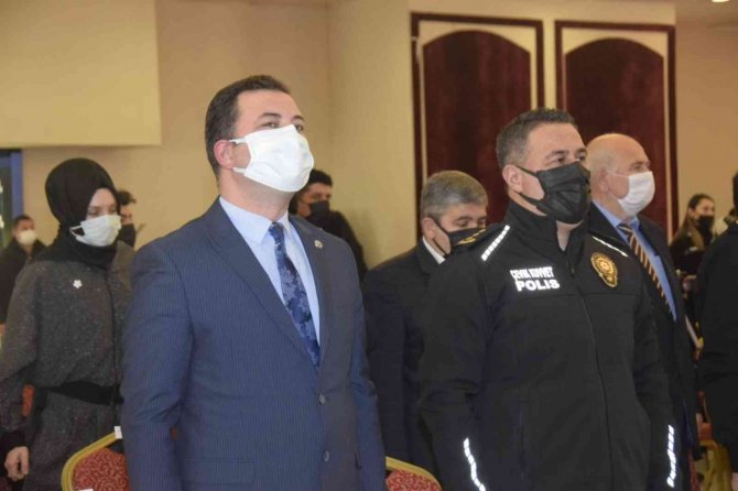 Mhp’ye ’Tasarım Beceri Atölye’sine Katkı Plaketi