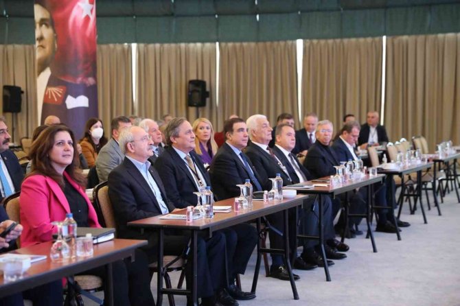 Başkan Gürün, ‘Belediye Başkanları Çalıştayı’na Katıldı