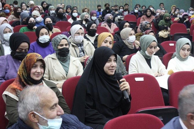 Rektör Ünal’dan Adi̇m Öğrencilerine: 